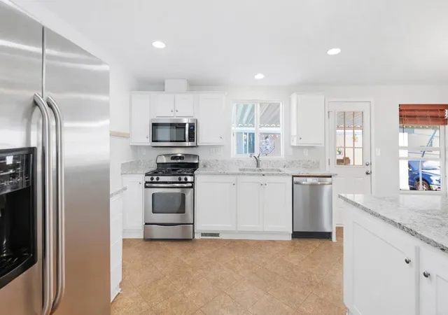 5th image of 12824 Granada Dr #322, Poway, CA 92064 | MLS# PTP2601077