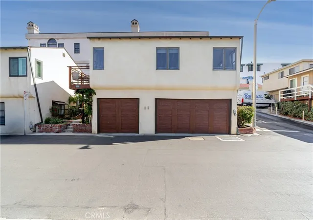 Homes for sale in Manhattan Beach, CA | 1812 Ocean Dr, Manhattan Beach, CA 90266 | MLS# SB26030894