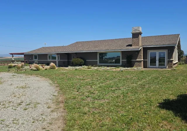 Homes for sale in Moss Landing, CA | 260 Giberson Rd, Moss Landing, CA 95039 | MLS# ML82034527