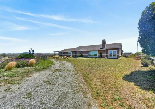 Homes for sale in Moss Landing, CA | 260 Giberson Rd, Moss Landing, CA 95039 | MLS# ML82034527