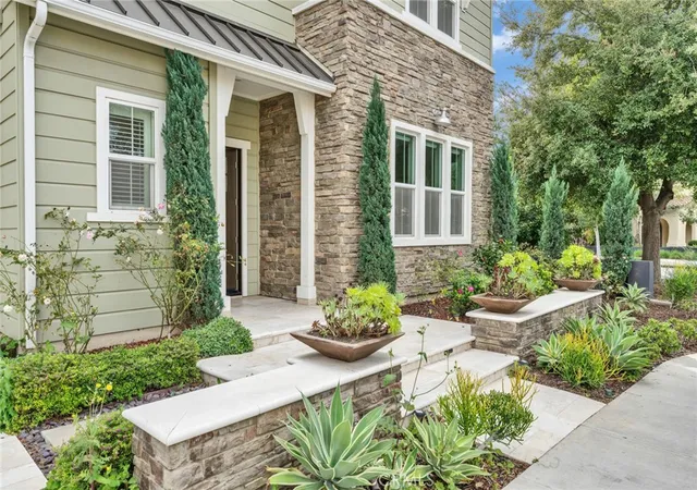 3rd image of 114 Crossover, Irvine, CA 92618 | MLS# OC26030216