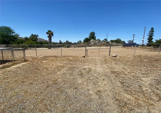 Homes for sale in Perris, CA | 21705 John St, Perris, CA 92570 | MLS# SW26031237