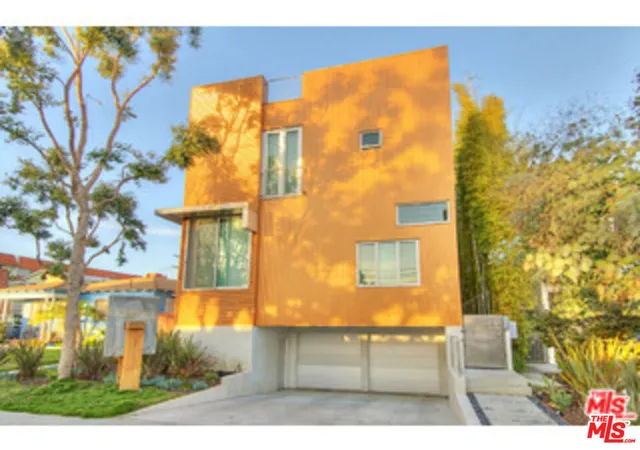 1st image of 2452 Penmar Ave, Venice, CA 90291 | MLS# 26648121