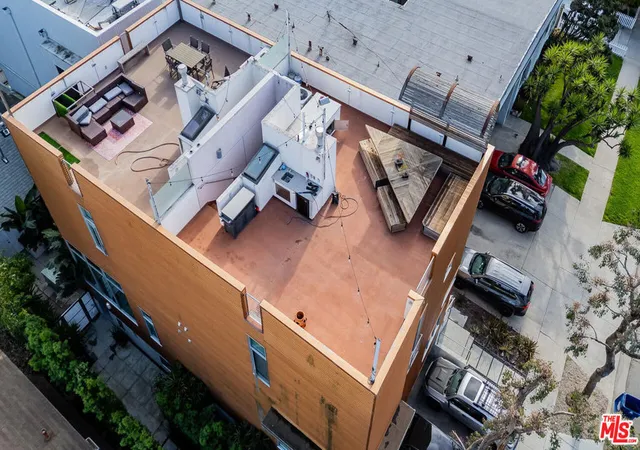 2nd image of 2452 Penmar Ave, Venice, CA 90291 | MLS# 26648121