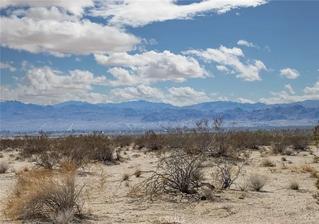 3rd image of 7777 La Brisa Dr, Joshua Tree, CA 92252 | MLS# JT26031290