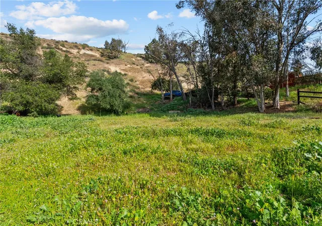 5th image of 0 Cottage Glen Dr, Castaic, CA 91384 | MLS# SR26030965