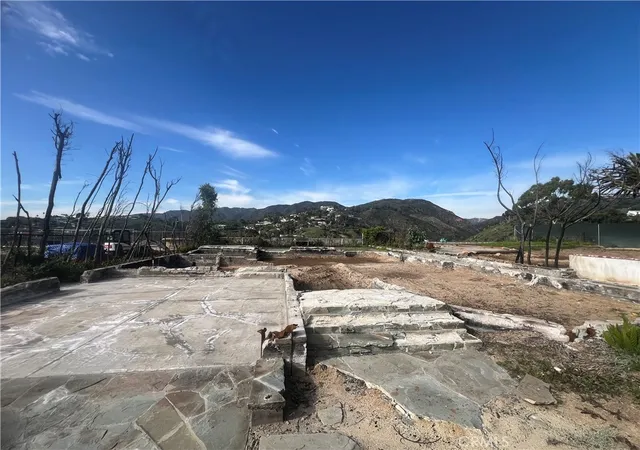 Photo 1 of Land for sale at 17053 Bollinger Dr, Pacific Palisades, CA 90272 | MLS# AR26031365 | Listing updated on 2026-02-11