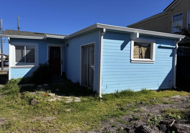 Photo 1 of Single family home for sale at 400 Sonoma Ave, Seaside, CA 93955 | MLS# ML82034604 | Listing updated on 2026-10-01