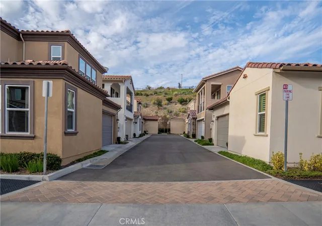 Homes for sale in Saugus, CA | 20525 Martingale, Saugus, CA 91350 | MLS# SR26031334