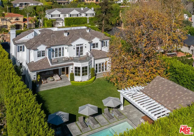 3rd image of 1580 Sorrento Dr, Pacific Palisades, CA 90272 | MLS# 26650777