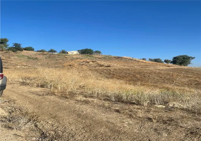 Photo 4 of Land for sale at 0 Robertson St, Lake Elsinore, CA 92530 | MLS# CV26031730 | Listing updated on 2026-02-11
