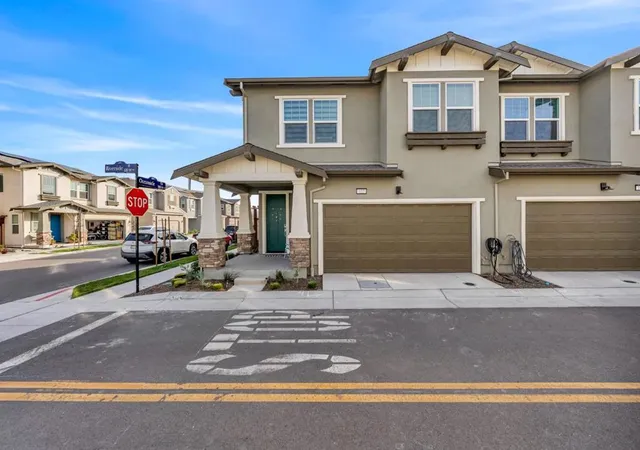 1st image of 122 W Riverside Pl, Tracy, CA 95391 | MLS# ML82034670