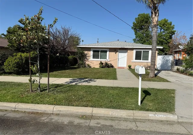 Photo 1 of Single family home for sale at 2315 11th Street, Riverside, CA 92507 | MLS# PW26031724 | Listing updated on 2026-09-24