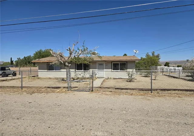 Homes for sale in Barstow, CA | 1901 Vineyard, Barstow, CA 92311 | MLS# HD26031856
