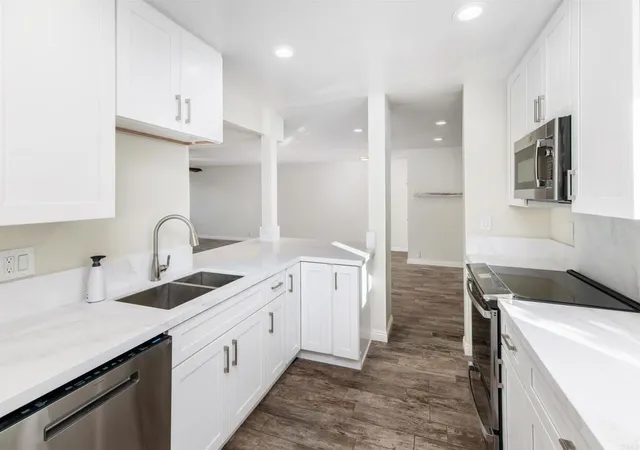 Homes for sale in Carlsbad, CA | 2607 Pirineos Wy #116, Carlsbad, CA 92009 | MLS# NDP2601366