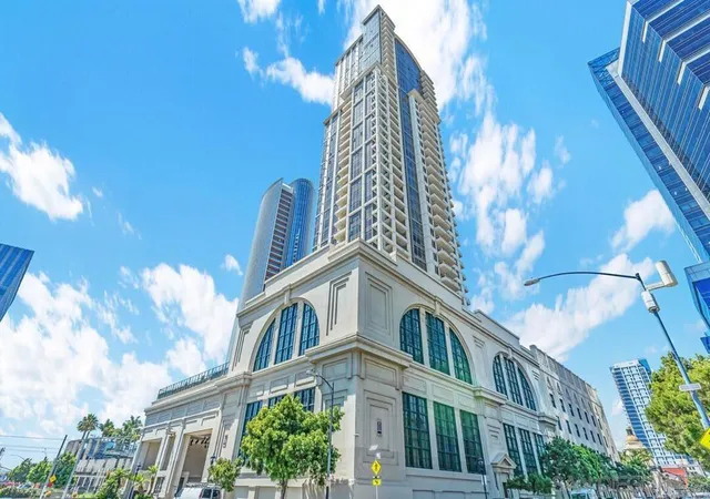 Photo 3 of Condo for sale at 700 W East St #1905, San Diego, CA 92101 | MLS# 260003382SD | Listing updated on 2026-06-30