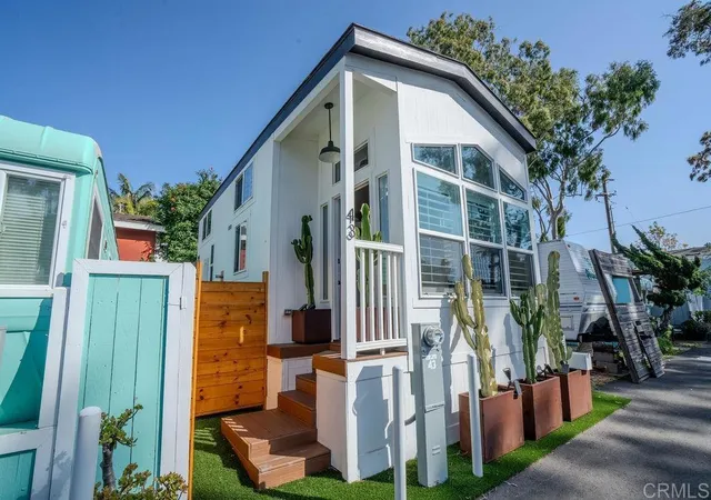 2nd image of 523 N Vulcan Ave #43, Encinitas, CA 92024 | MLS# NDP2601380