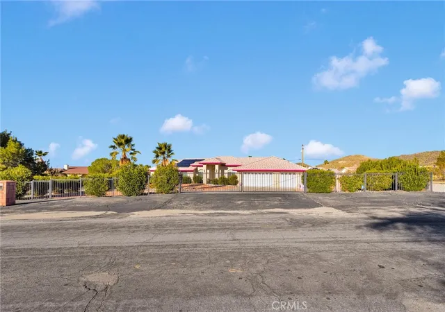 2nd image of 16460 Malahat, Apple Valley, CA 92307 | MLS# HD26029268