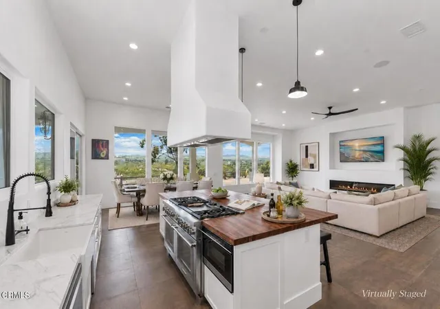 3rd image of 5927 St Maarten Dr, Moorpark, CA 93021 | MLS# V1-34625