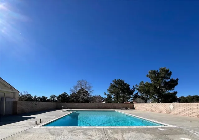 10th image of 19355 Tournament Ln, Apple Valley, CA 92308 | MLS# PW26031686