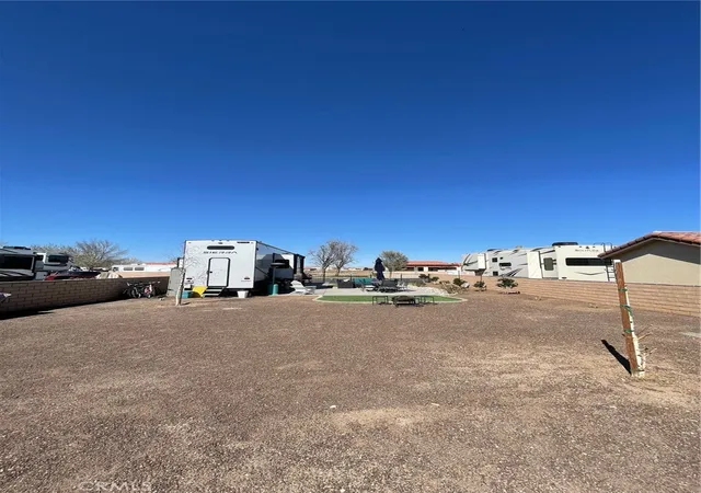 5th image of 19355 Tournament Ln, Apple Valley, CA 92308 | MLS# PW26031686