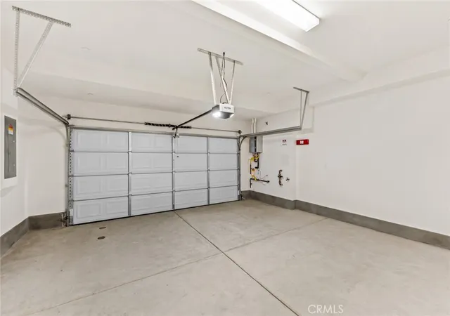 5th image of 107 Kimberwick Ct, Burbank, CA 91506 | MLS# IV26032644