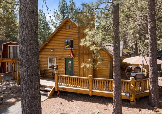 Photo 3 of Single family home for sale at 712 Maltby Blvd, Big Bear City, CA 92314 | MLS# CV26021377 | Listing updated on 2026-05-01