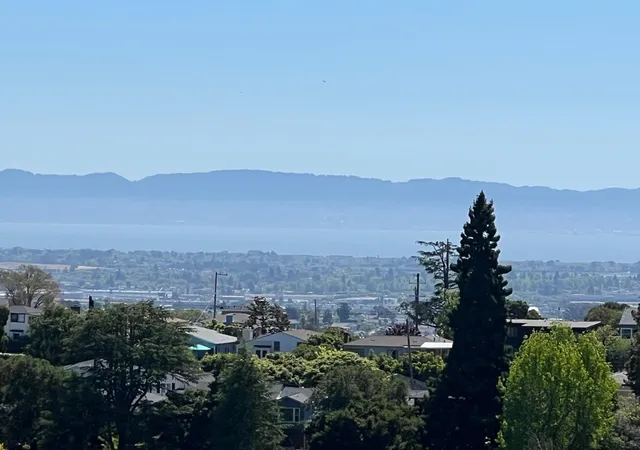 5th image of 3257 3257 Monterey Blvd, Oakland, CA 94602 | MLS# 41123863