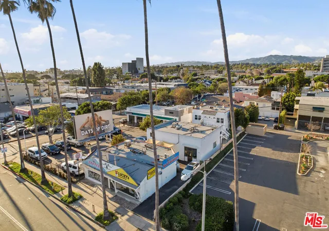 Homes for sale in Santa Monica, CA | 2709 Santa Monica Blvd, Santa Monica, CA 90404 | MLS# 26651121