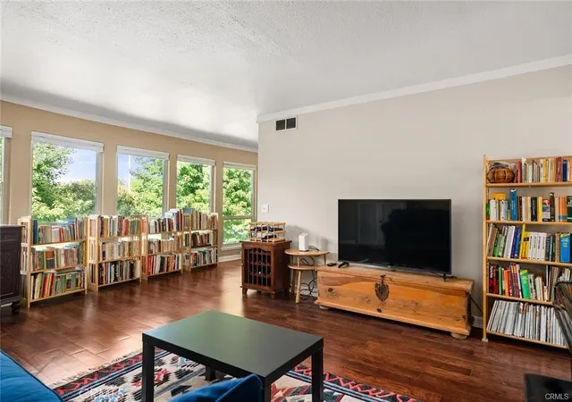 Photo 4 of Condo for sale at 30 Plz Way #7, Chico, CA 95926 | MLS# SN26031710 | Listing updated on 2026-05-06
