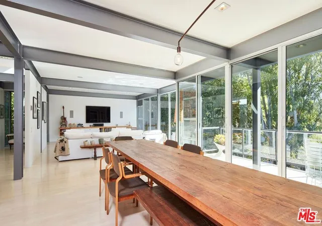 5th image of 15960 Alcima Ave, Pacific Palisades, CA 90272 | MLS# 26651111