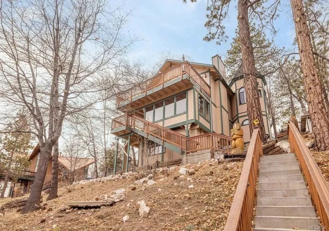 3rd image of 1179 Ridge Rd, Fawnskin, CA 92333 | MLS# 219143147DA