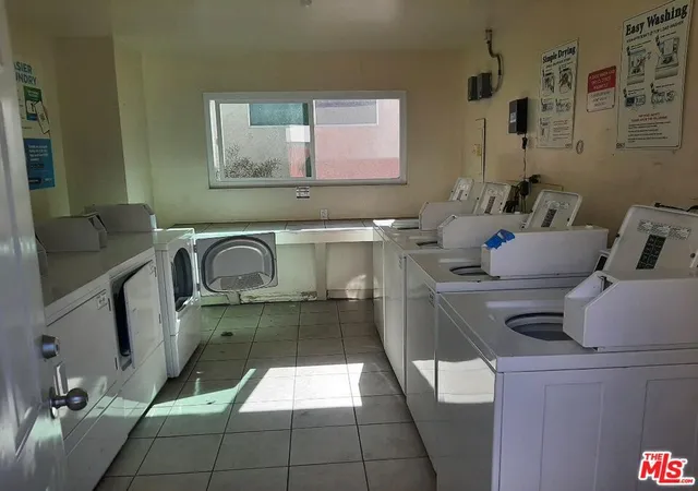 2nd image of 719 N Eucalyptus Ave, Inglewood, CA 90302