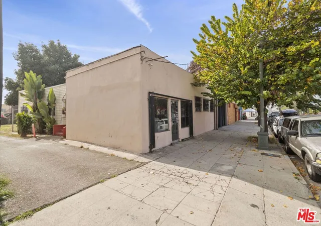 2nd image of 1814 N Broadway, Los Angeles, CA 90031 | MLS# 26651607