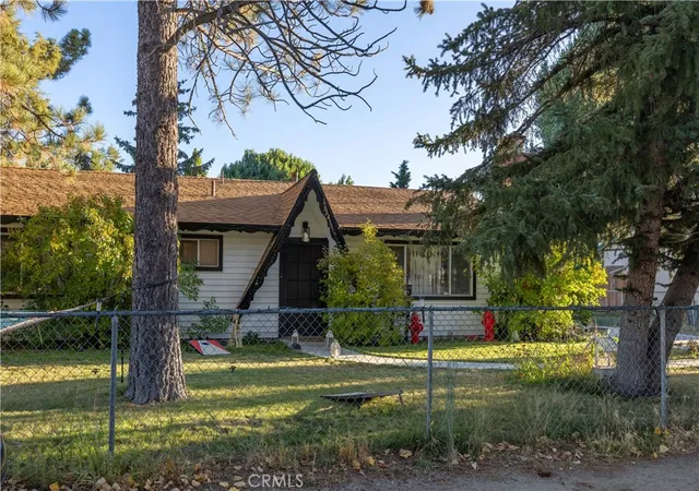 Photo 1 of Single family home for sale at 332 Grenfall Ln, Big Bear City, CA 92314 | MLS# IG26028768 | Listing updated on 2026-05-08