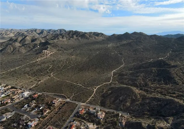 13th image of 55811 Golden Bee Dr, Yucca Valley, CA 92285 | MLS# JT26033351