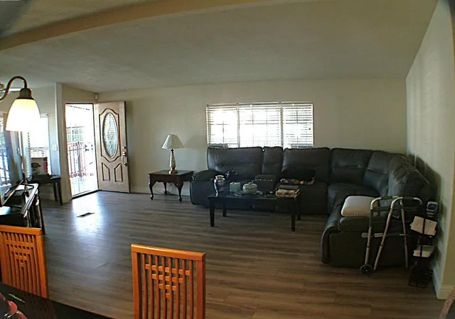 Photo 4 of Manufactured home for sale at Millpond Dr #532A, San Jose, CA 95125 | MLS# ML82034943 | Listing updated on 2026-06-23