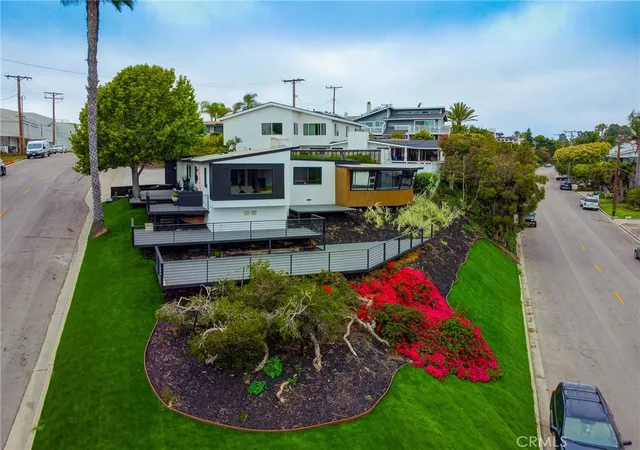 Homes for sale in Newport Beach, CA | 300 Holmwood Dr, Newport Beach, CA 92663 | MLS# OC26033125
