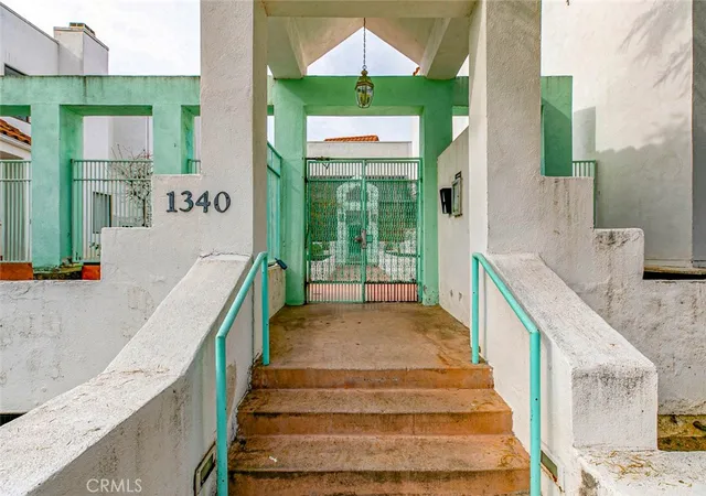 3rd image of 1340 Glenwood Rd, Glendale, CA 91201