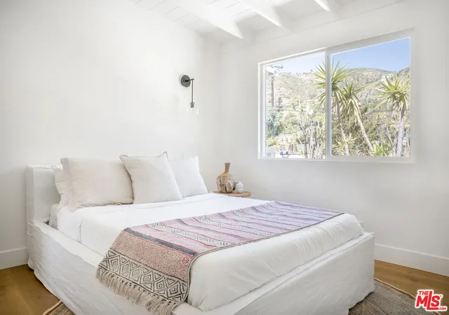 Homes for sale in Malibu, CA | 31254 Bailard Rd, Malibu, CA 90265 | MLS# 26641045