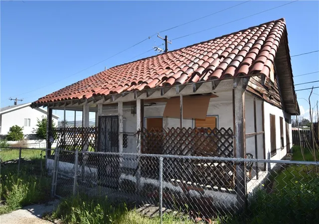 Photo 1 of Single family home for sale at 32976 Oleander, Lake Elsinore, CA 92530 | MLS# SW26033418 | Listing updated on 2026-10-01