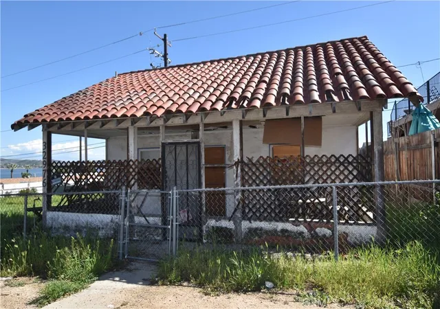 Photo 3 of Single family home for sale at 32976 Oleander, Lake Elsinore, CA 92530 | MLS# SW26033418 | Listing updated on 2026-10-01