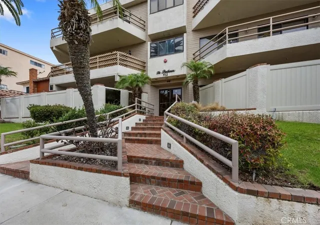 Homes for sale in Redondo Beach, CA | 512 Esplanade #303, Redondo Beach, CA 90277 | MLS# PV26033984