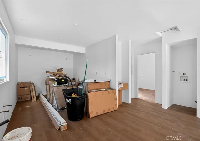 5th image of 2010 Linden Ave, Venice, CA 90291 | MLS# IG26031424