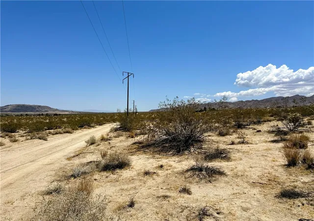 8th image of 64200 Sullivan, Joshua Tree, CA 92252 | MLS# JT26034094
