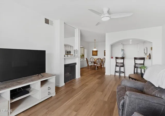 Photo 4 of Condo for sale at 350 Paseo De Playa #206, Ventura, CA 93001 | MLS# V1-34669 | Listing updated on 2026-09-01