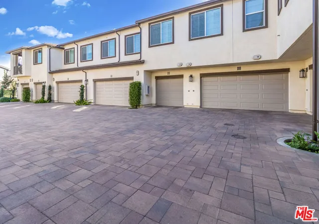 Homes for sale in Ontario, CA | 3970 S Oasis Paseo #222, Ontario, CA 91761 | MLS# 26652051