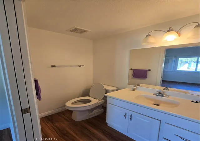 2nd image of 1470 Homewood Rd, Seal Beach, CA 90740