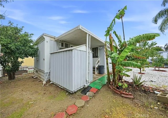 Photo 4 of Manufactured home for sale at 8787 Locust Ave #24, Fontana, CA 92335 | MLS# TR26031552 | Listing updated on 2026-10-04