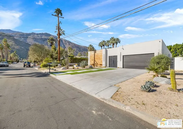 Homes for sale in Palm Springs, CA | 456 E Sonora Rd, Palm Springs, CA 92264 | MLS# 26646389PS